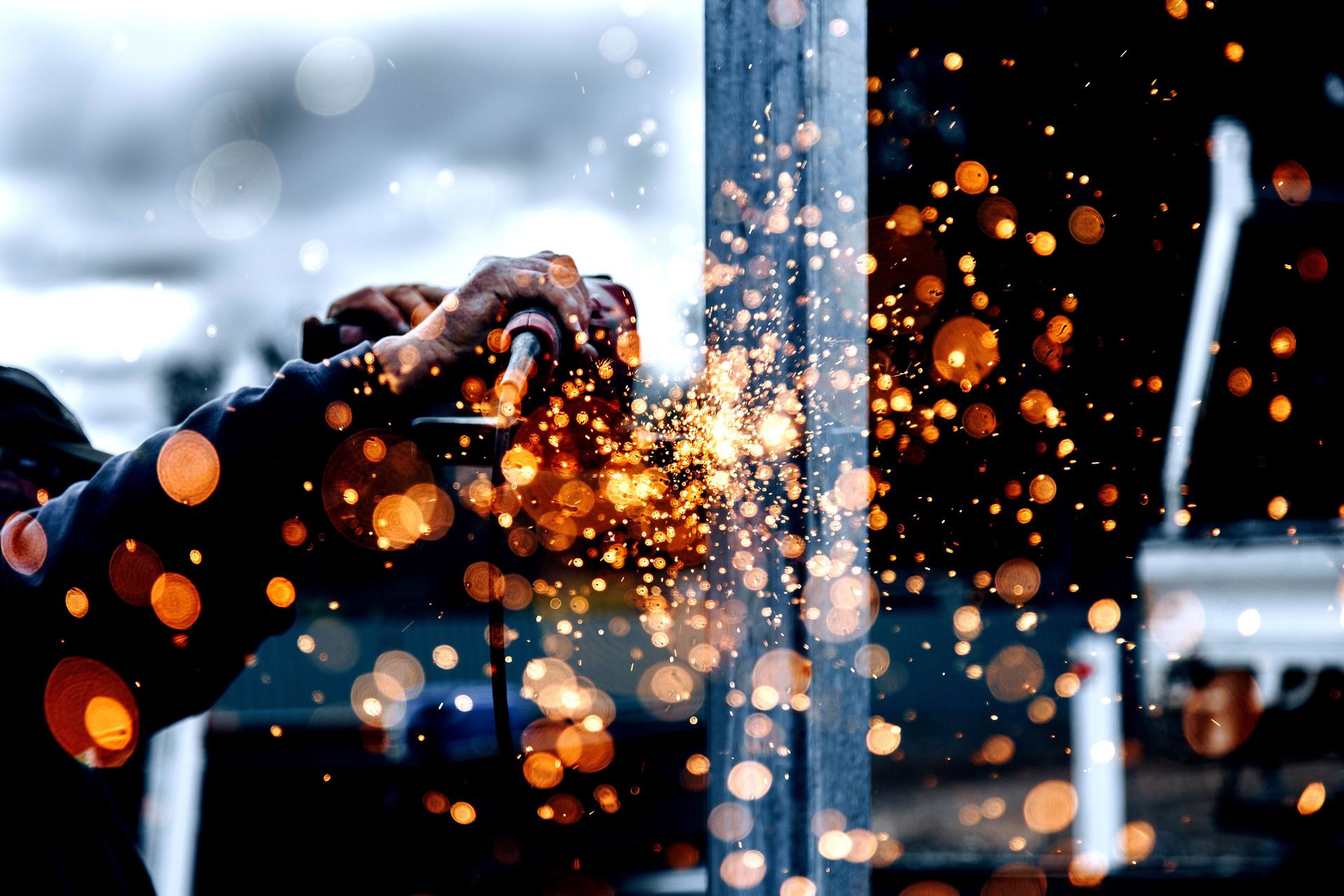 Christopher burns 8 Kf CR12oe UM unsplash LIGHTER